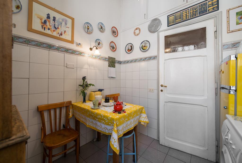Colosseo Holiday House Рим Екстер'єр фото